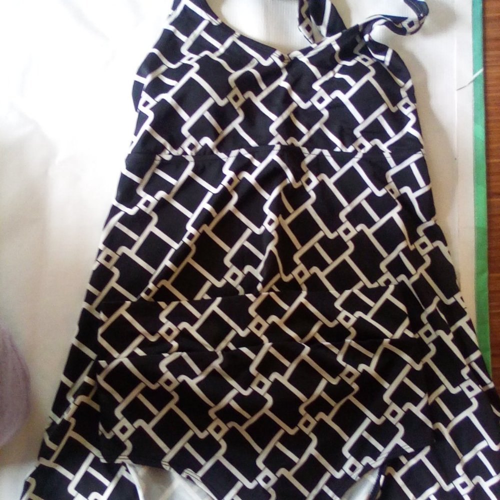 LIZ LANGE MATERNITY SWIMSUIT 2 PIECE STRETCH - Picture 1 of 2